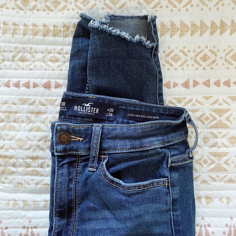 Hollister Ultra High Rise Super Skinny Jeans